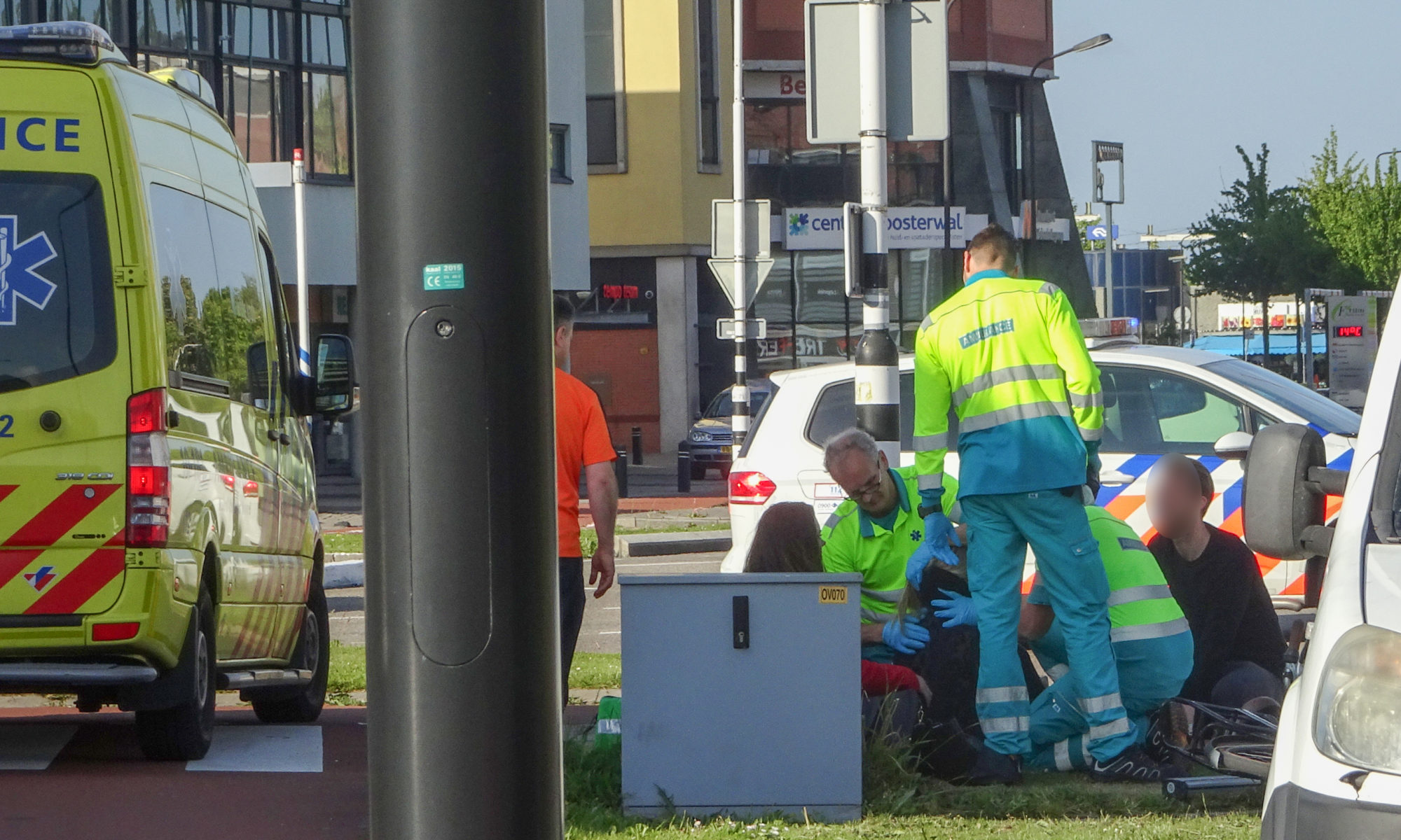 Fietsster gewond na voorrangsfout op Stationsplein in Heerhugowaard