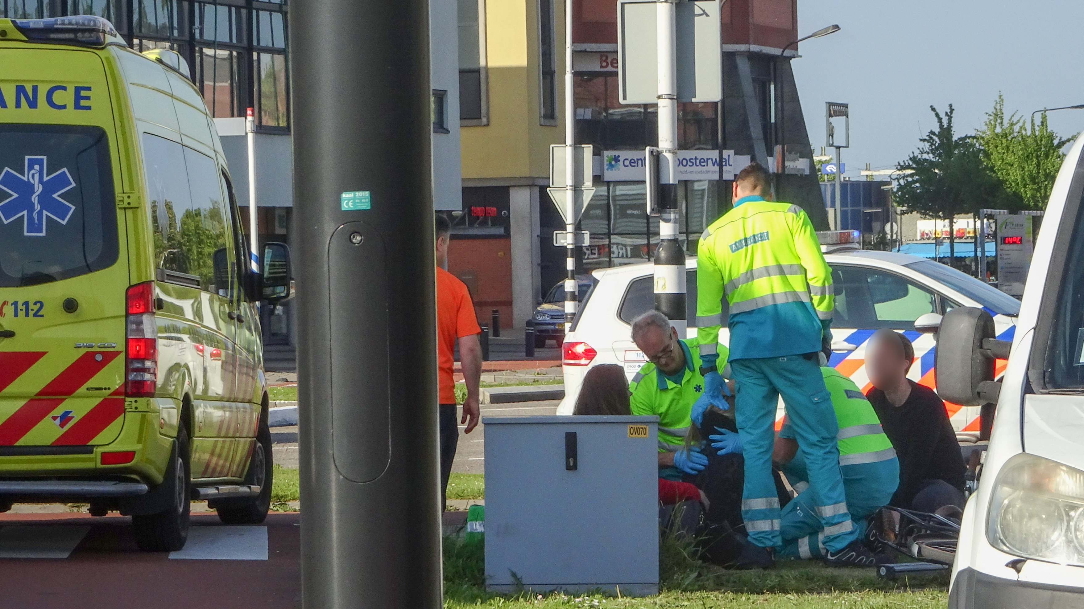 Fietsster gewond na voorrangsfout op Stationsplein in Heerhugowaard