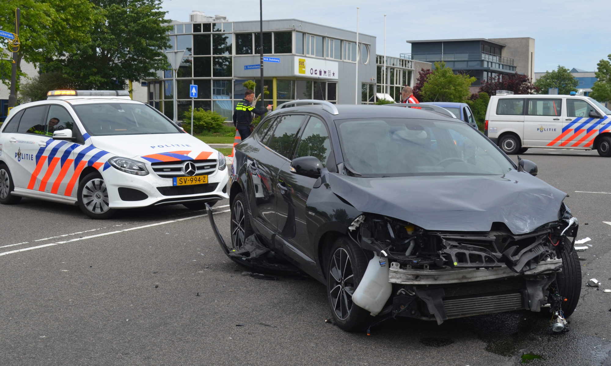 Voorrangsfout W.M. Dudokweg Heerhugowaard leidt tot flinke schade