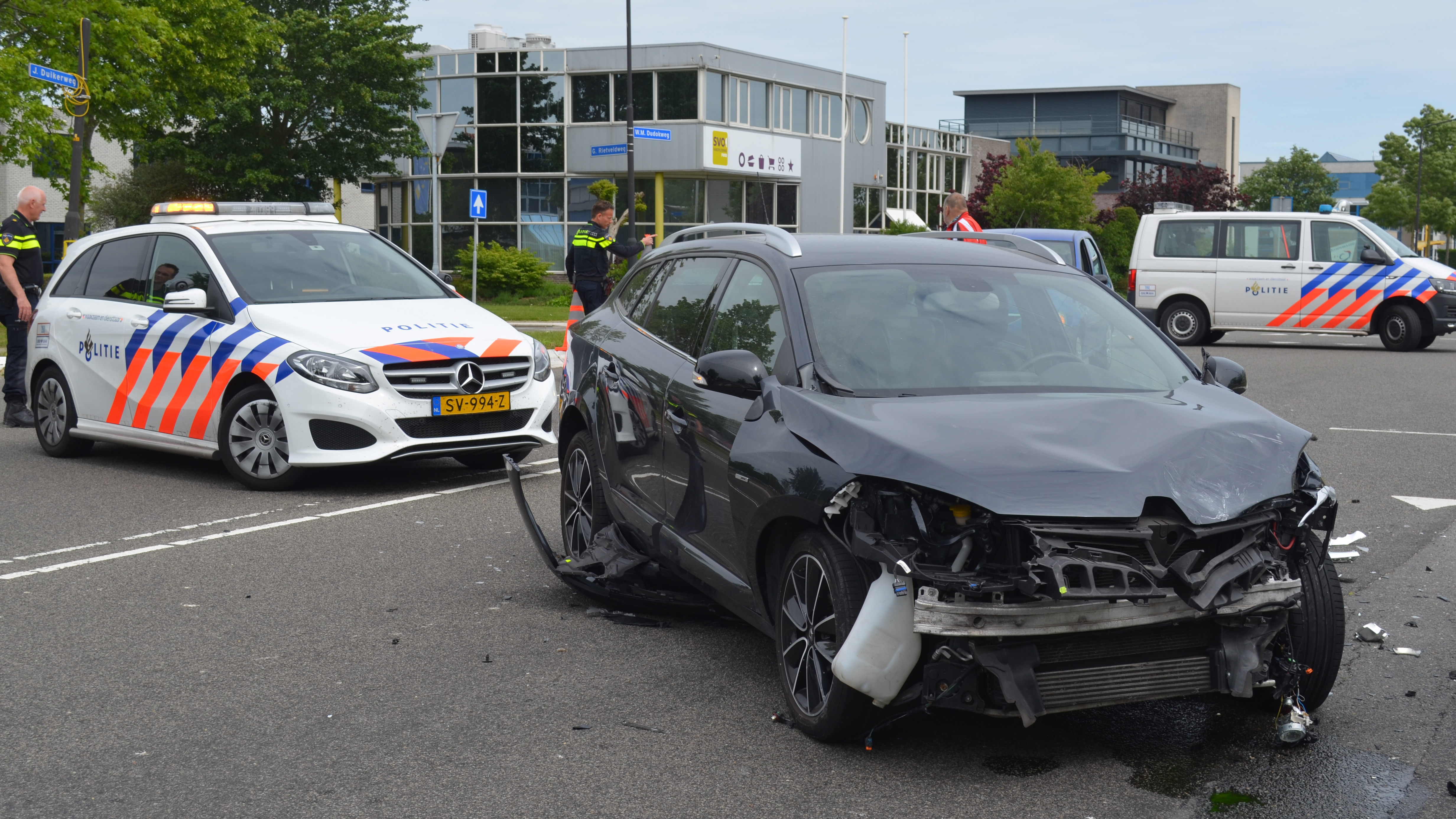 Voorrangsfout W.M. Dudokweg Heerhugowaard leidt tot flinke schade