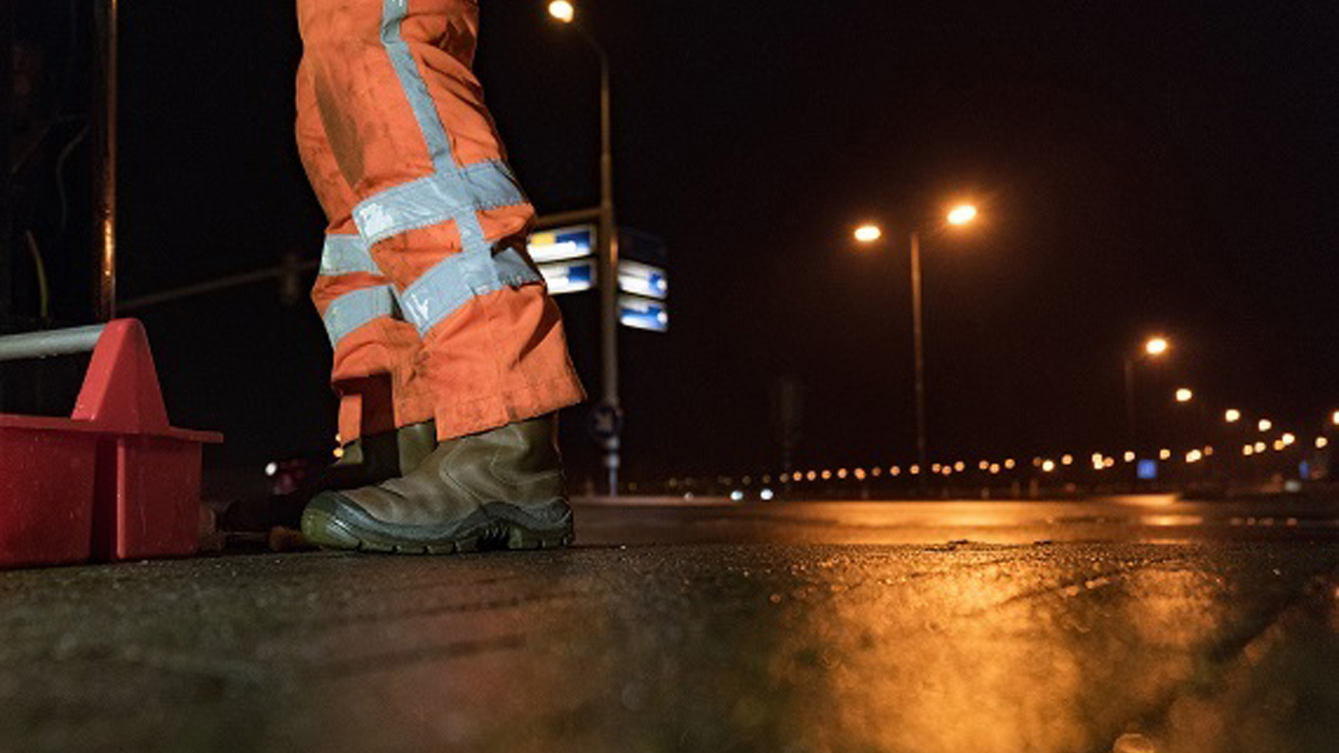 Verkeersomleiding tijdens nachtelijke werkzaamheden aan Westerweg N242