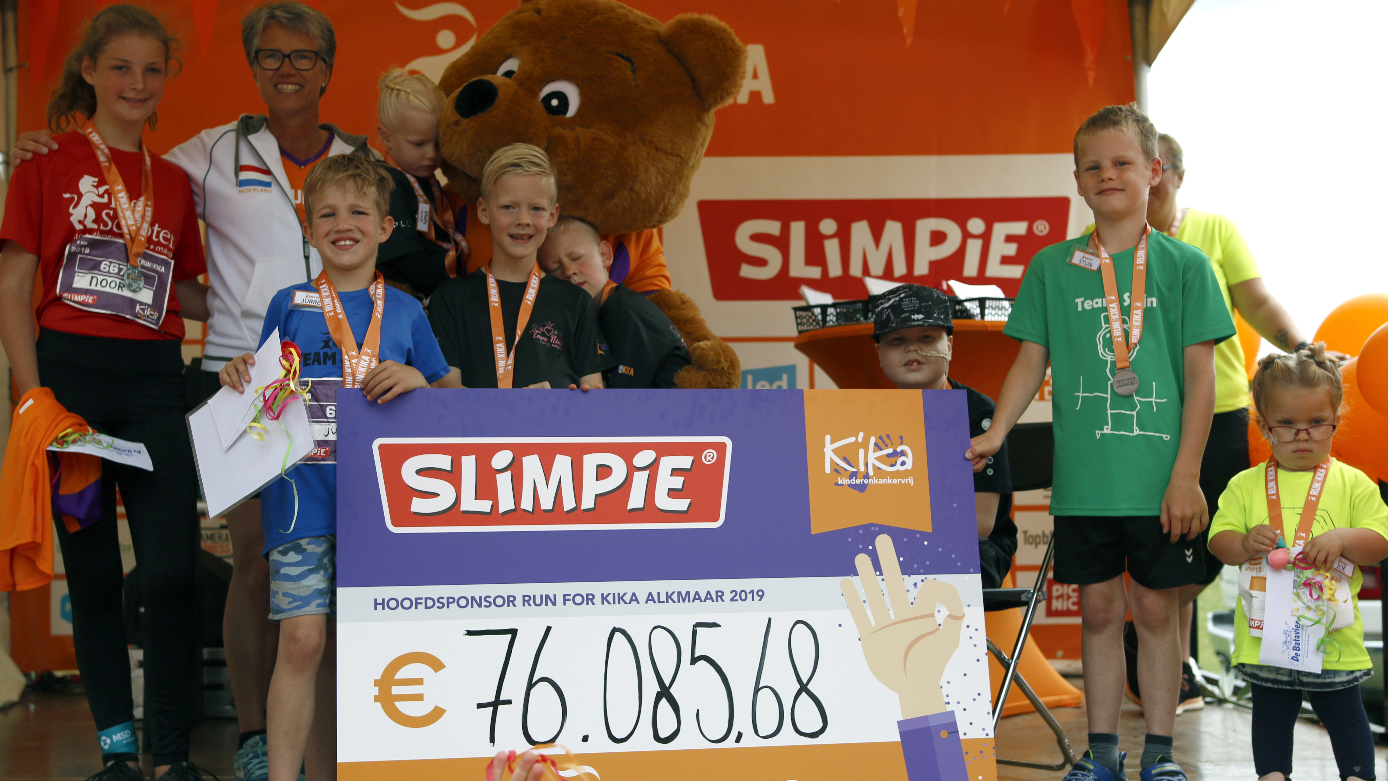 Jong en oud rennen ruim 76.000 euro bijeen tijdens KiKa-run 1