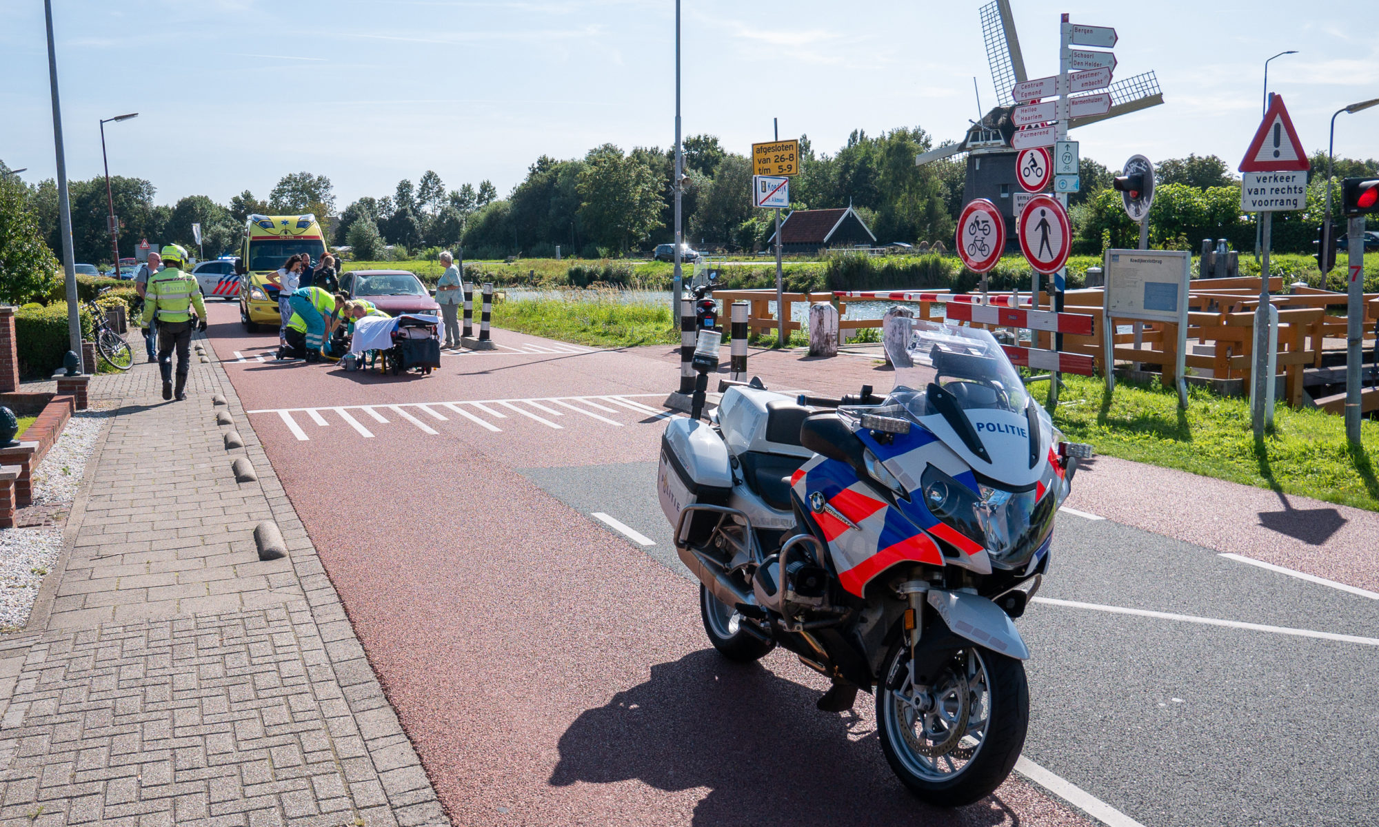 Meisje op fiets geschept tijdens afslaan richting Koedijkervlotbrug