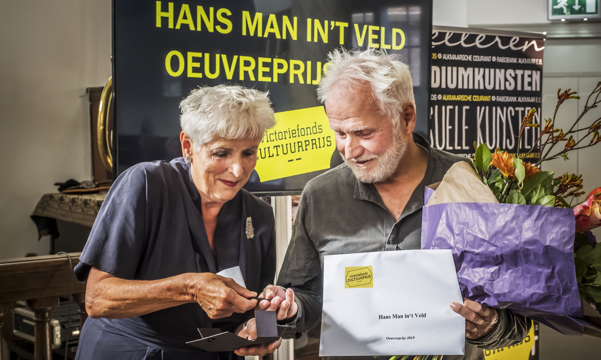 Hans Man in’t Veld ontvangt Victoriefonds Oeuvreprijs; "een bevlogen alleskunner"