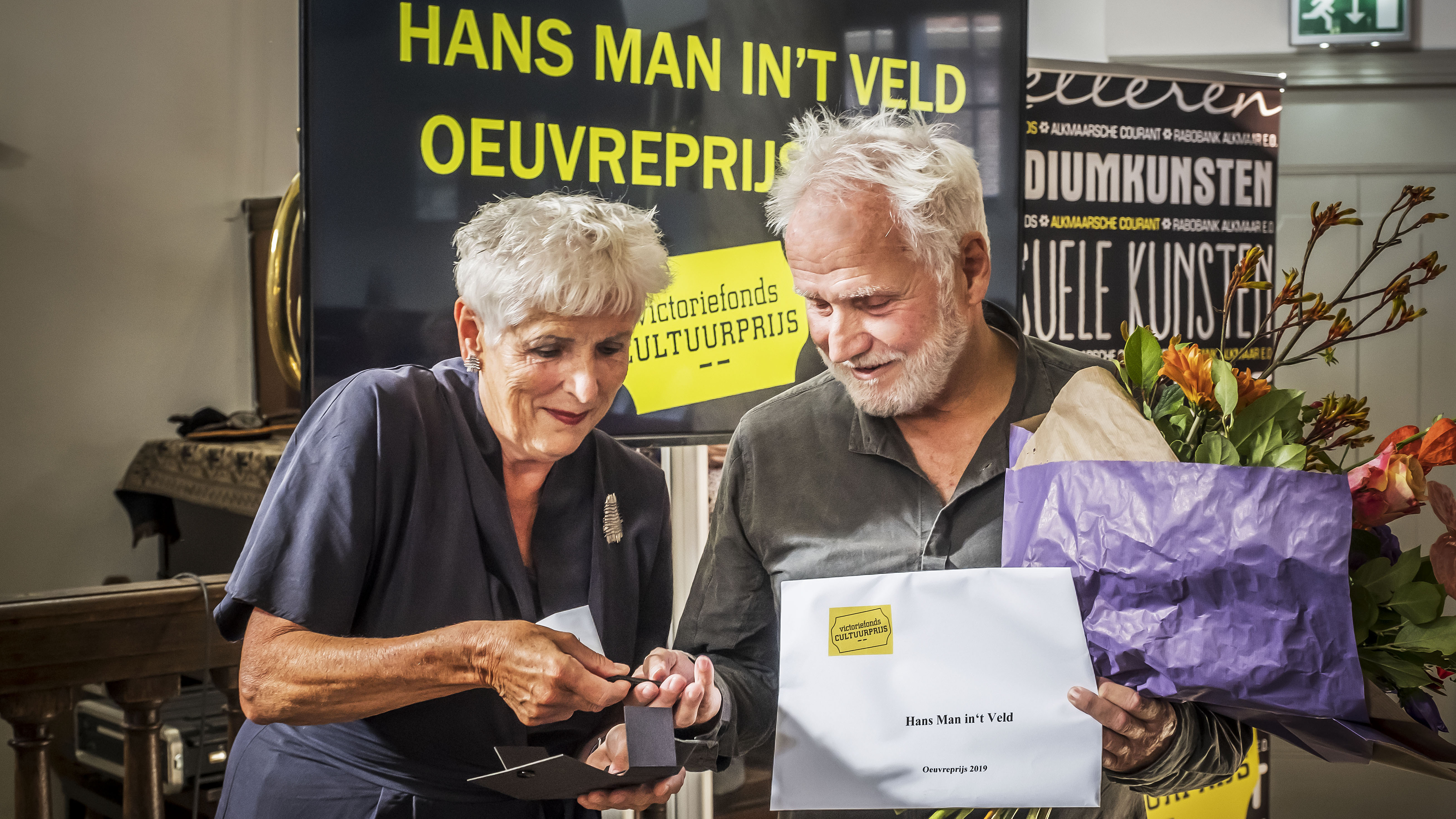 Hans Man in’t Veld ontvangt Victoriefonds Oeuvreprijs; "een bevlogen alleskunner"