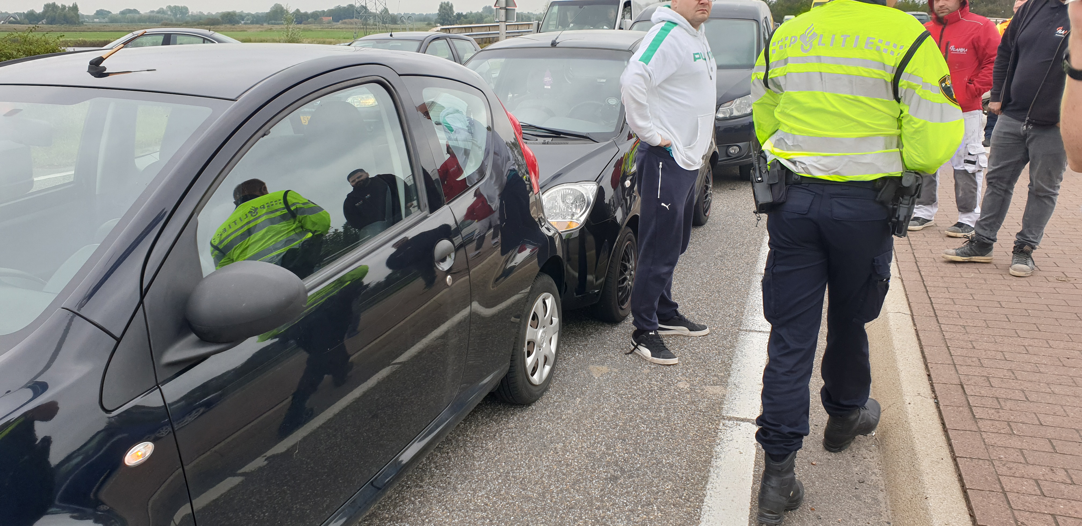 Kop-staartbotsing op rotonde N