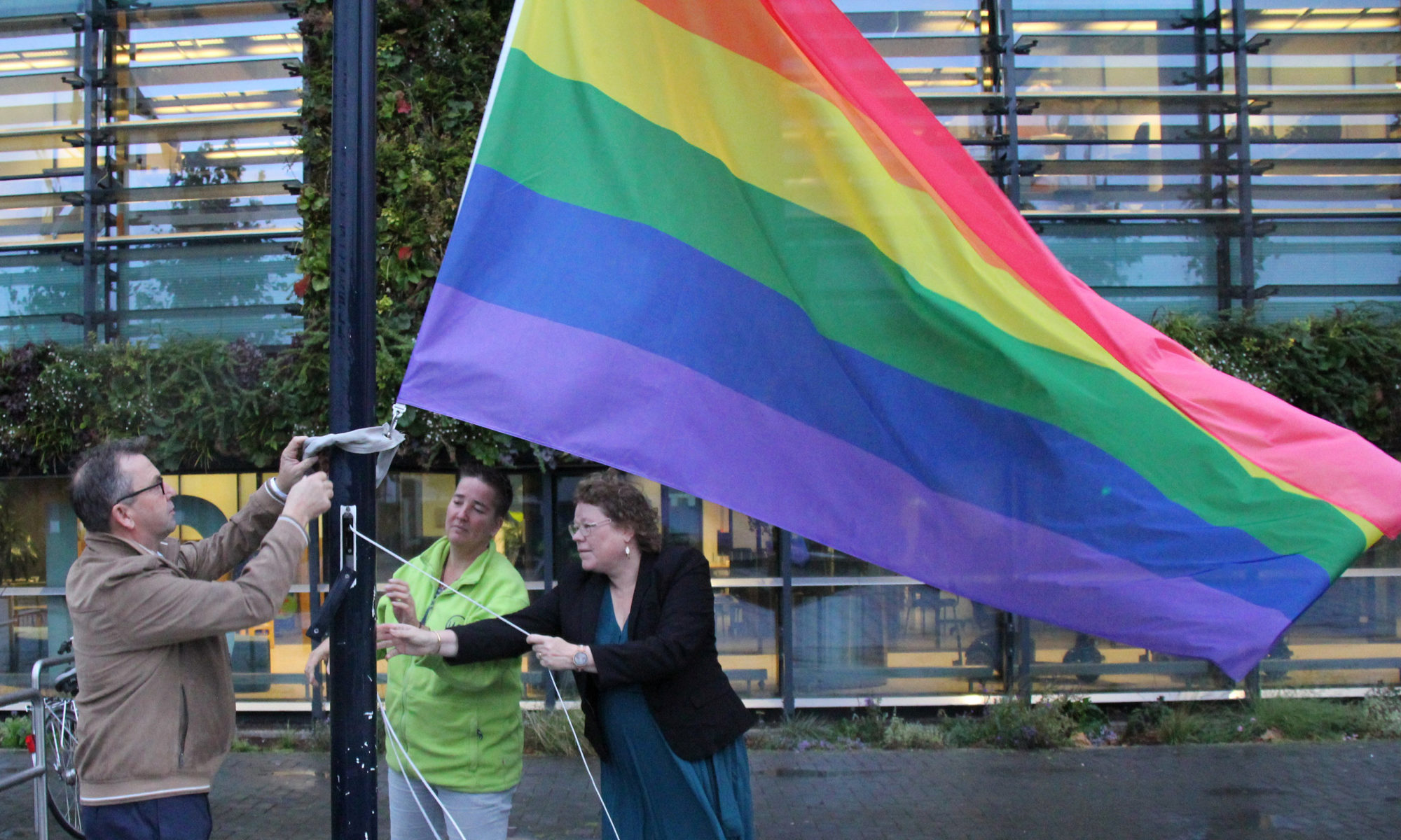 Regenbooggemeente Heerhugowaard heis