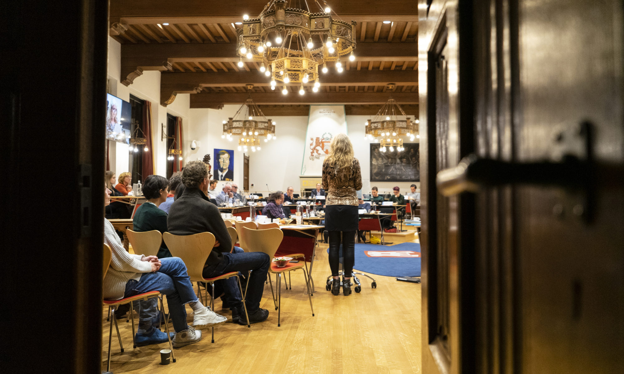 'Red De Hout' spreekt in en laat protestlied met kinderen horen: "Spierballen laten zien"