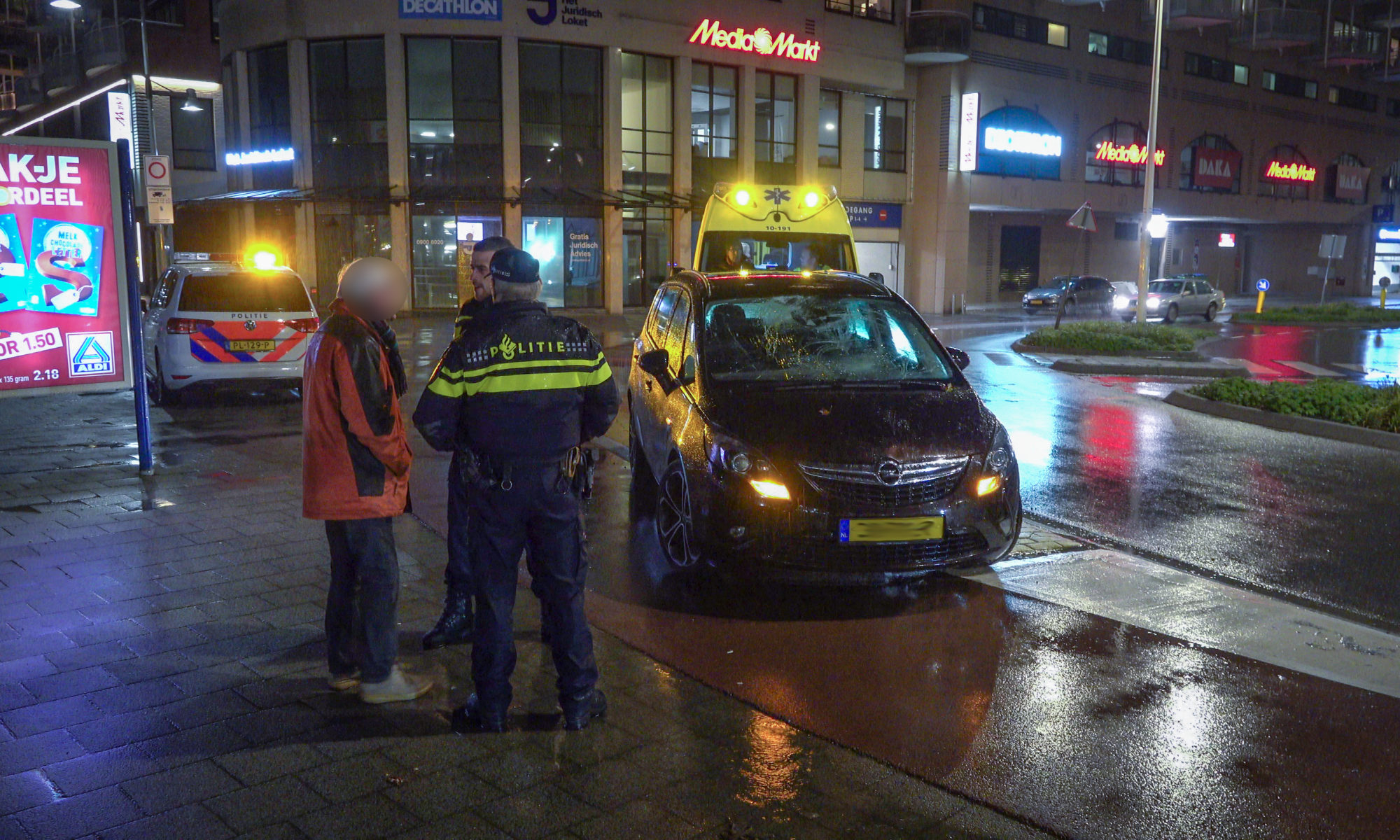 Voetganger geschept bij oversteken via zebrapad Kwakelkade Alkmaar