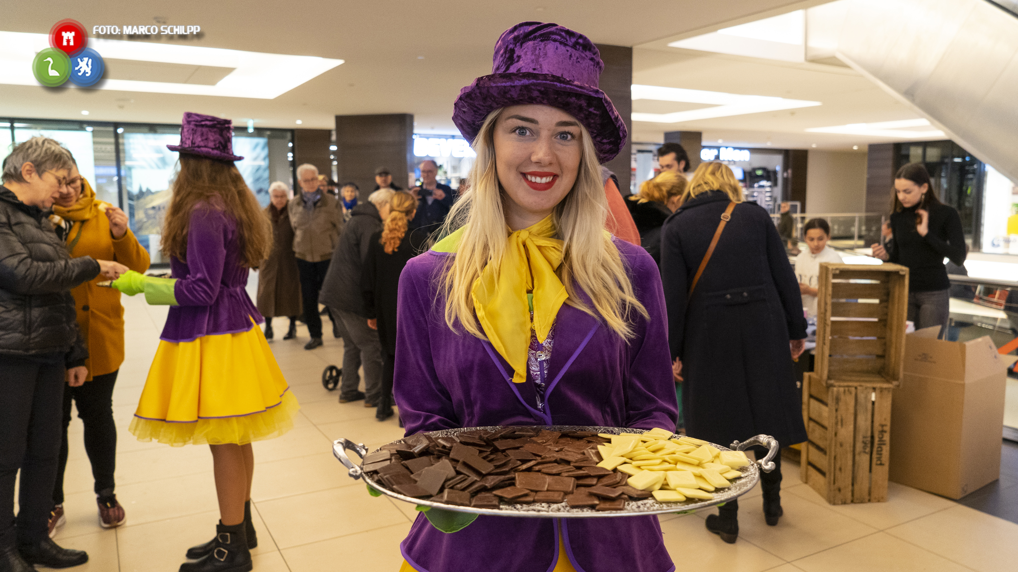 'Grand Opening' Ringers Winkelcentrum met Lange Frans en echte Ringers Chocola