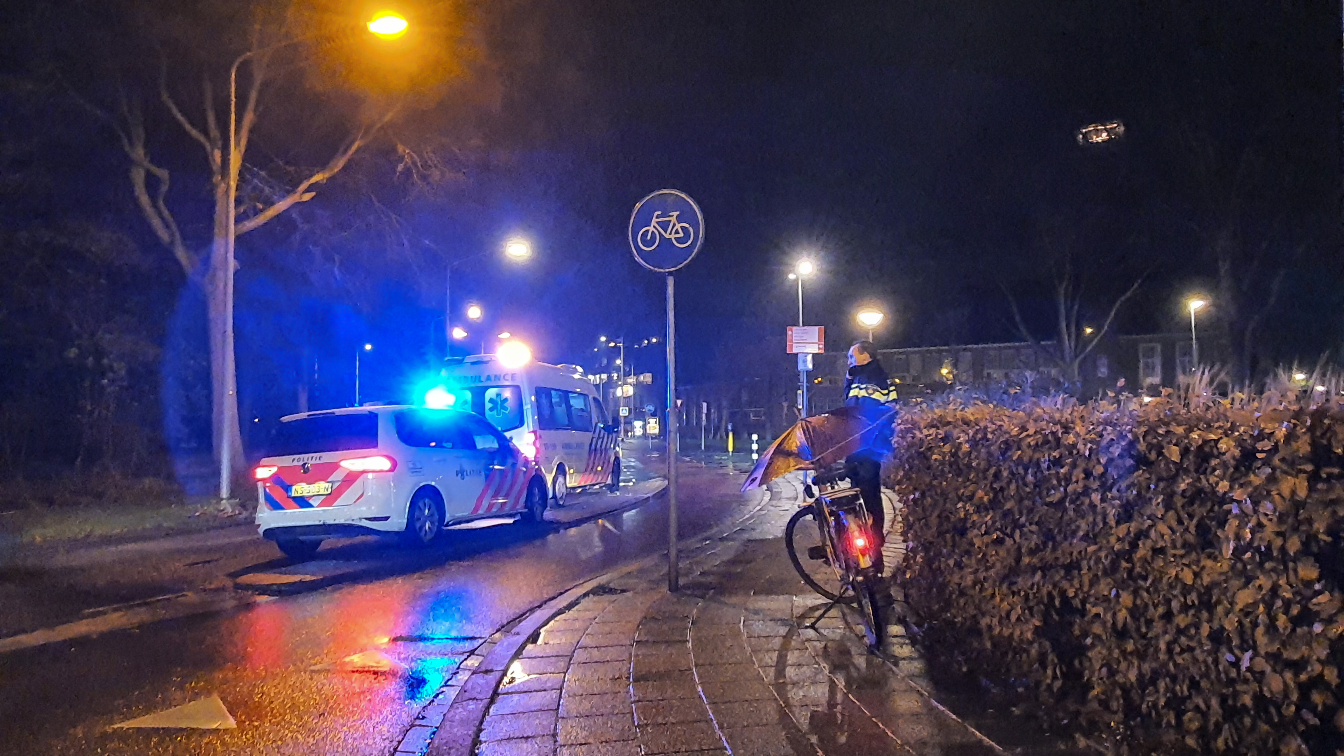 Fietser gewond na aanrijding op verkeersplein