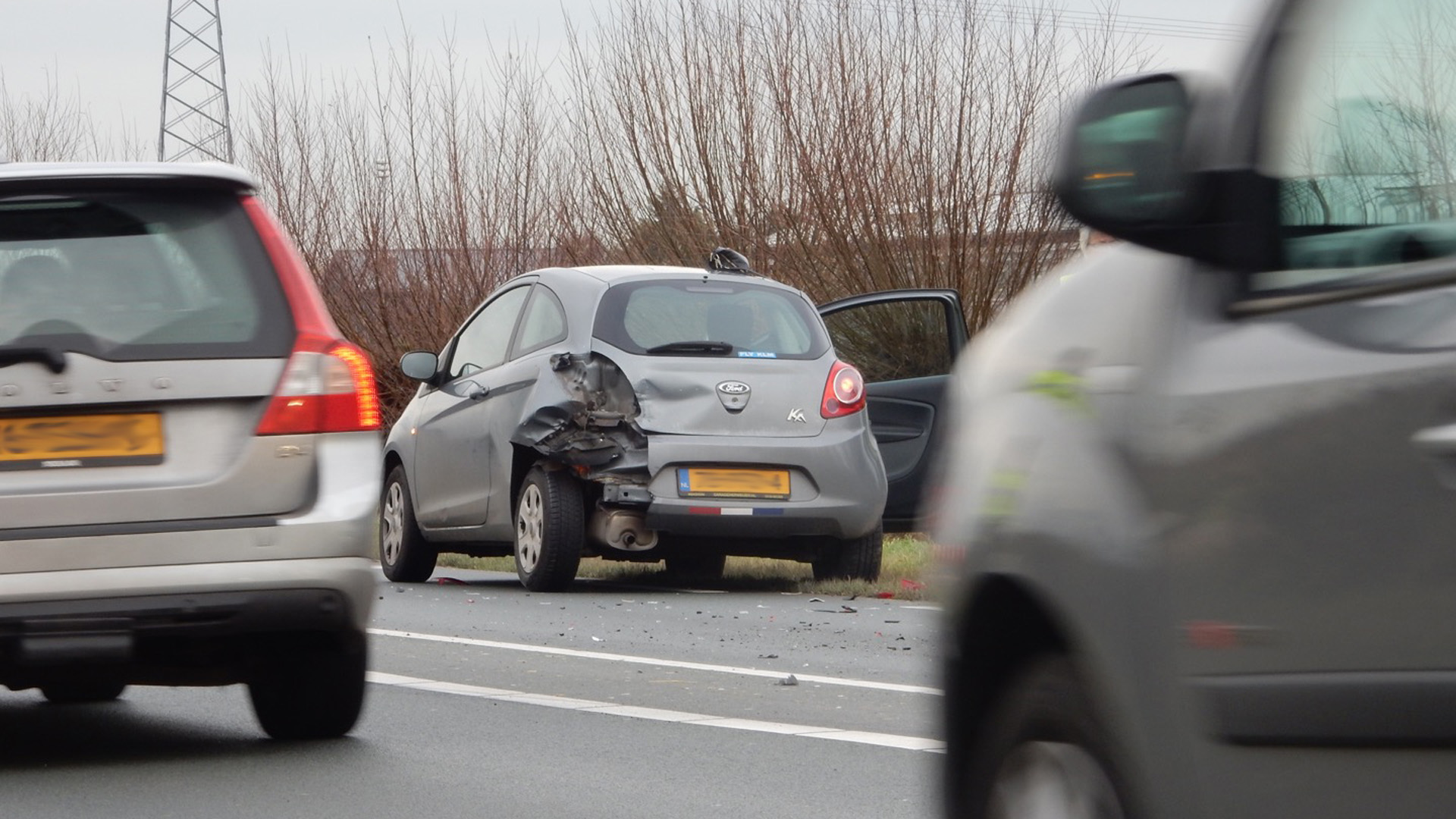 Kop-staartbotsing op N242 nabij Verlaat