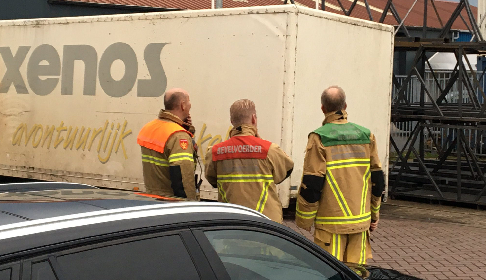 Raadselachtige stof lekt uit container op industrieterrein De Volger