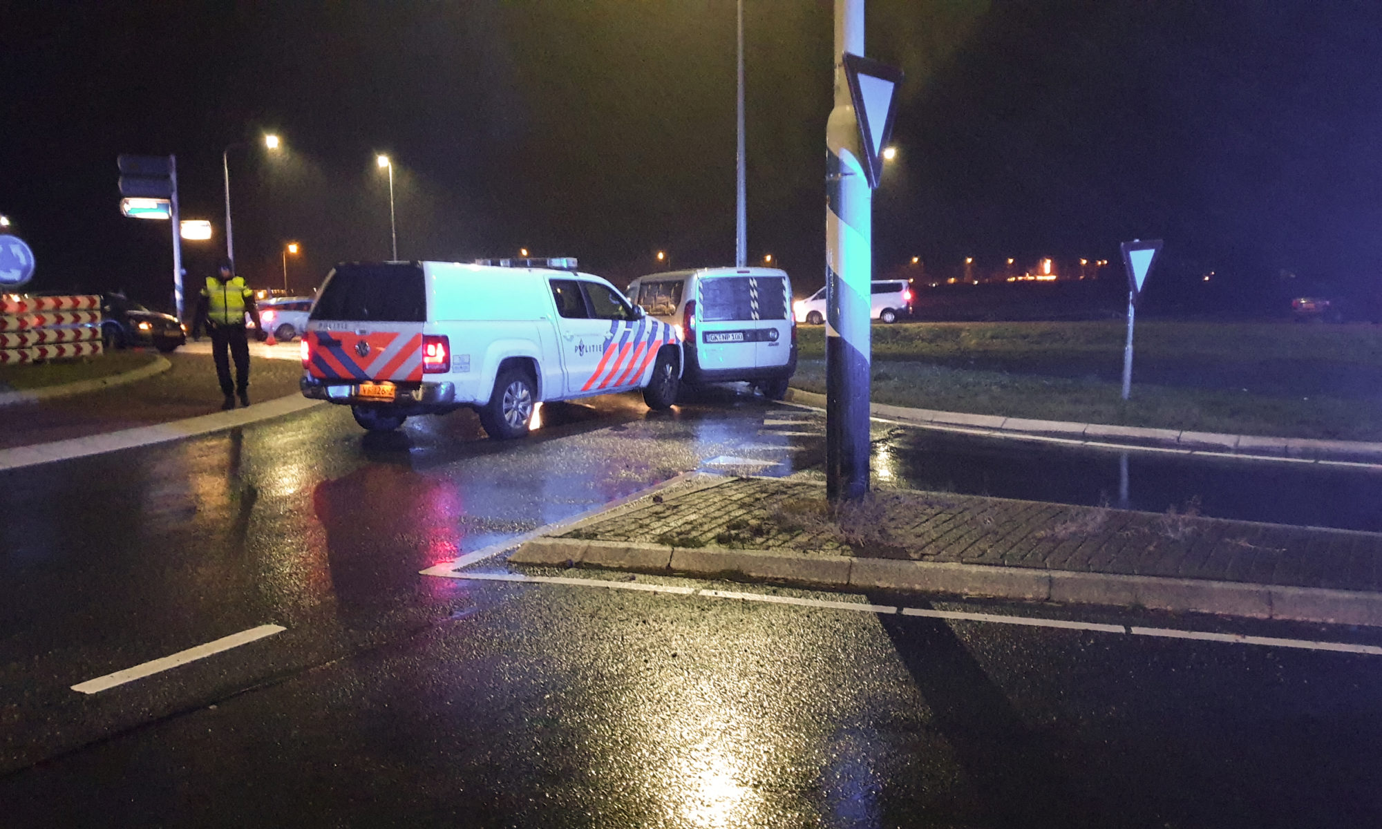 Aanrijding met politieauto na achtervolgingpolitieauto na achtervolging