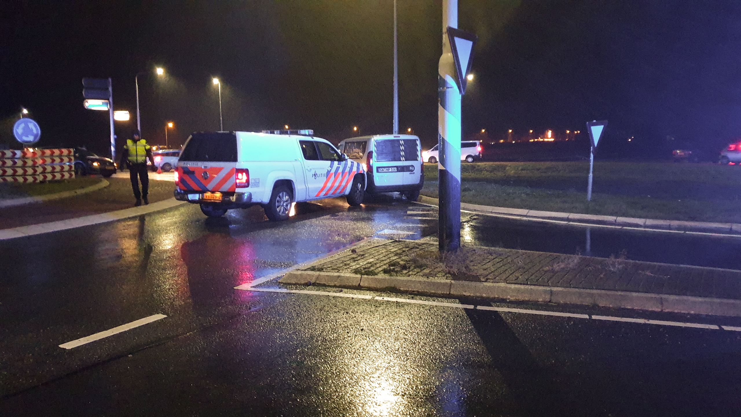 Aanrijding met politieauto na achtervolgingpolitieauto na achtervolging
