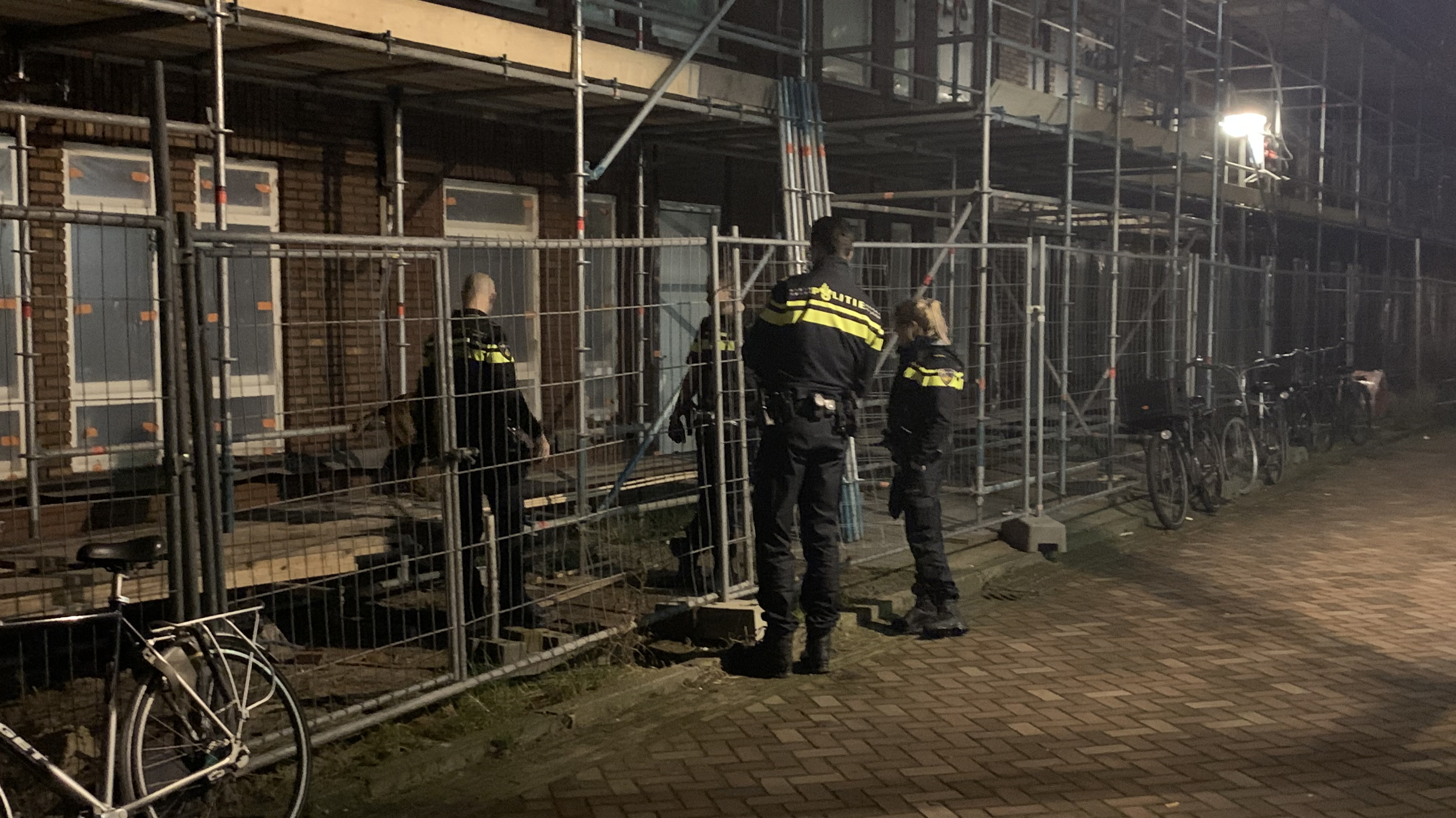 Politie zoekt tevergeefs naar persoon op bouwplaats aan Wo