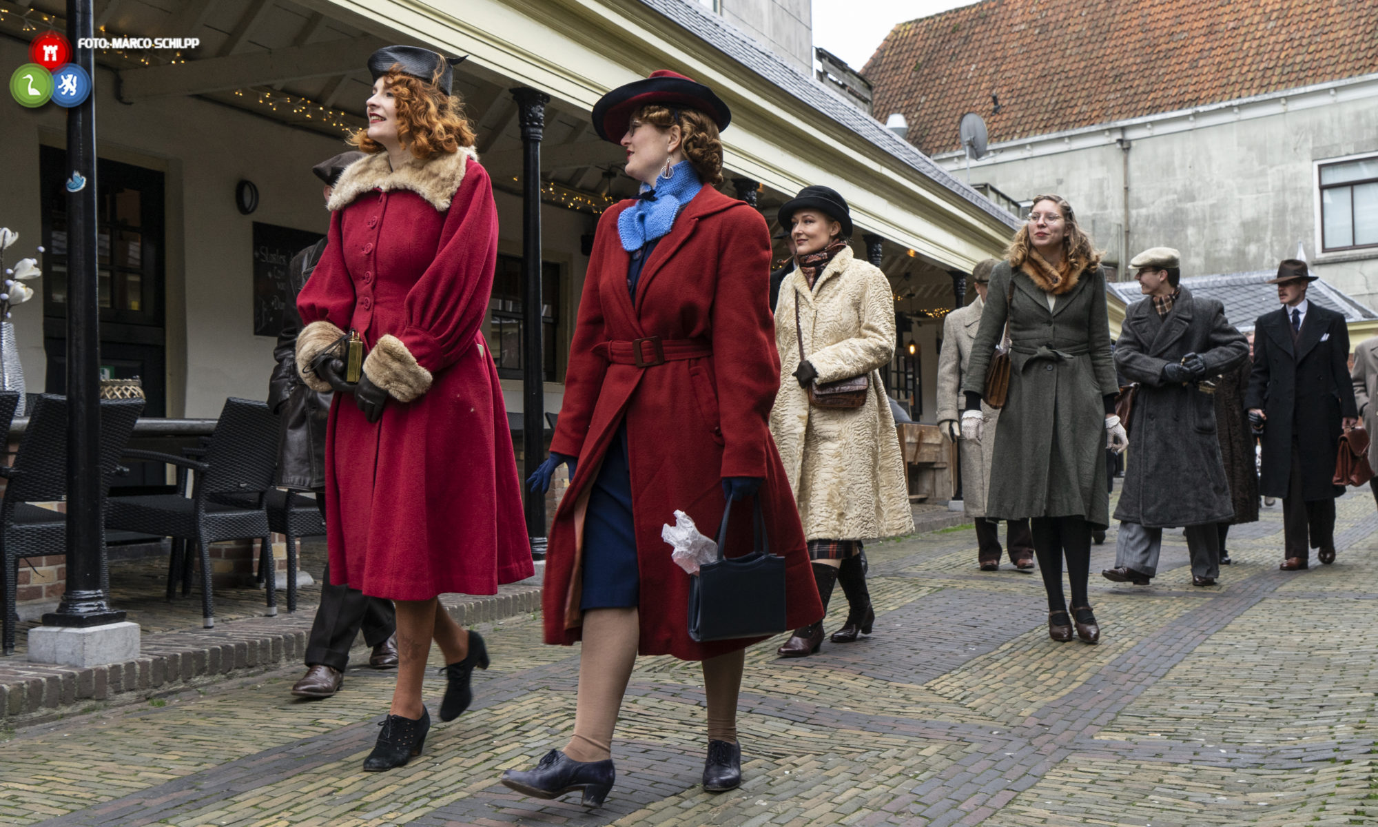 Nostalgisten brengen bezoek aan 'd Oude Stad van Alkmaar