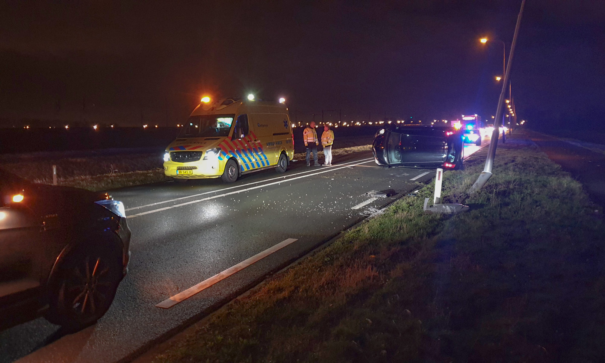 Eenzijdig ongeval N242 bij Heerhugowaard; mogelijk drank in het spel