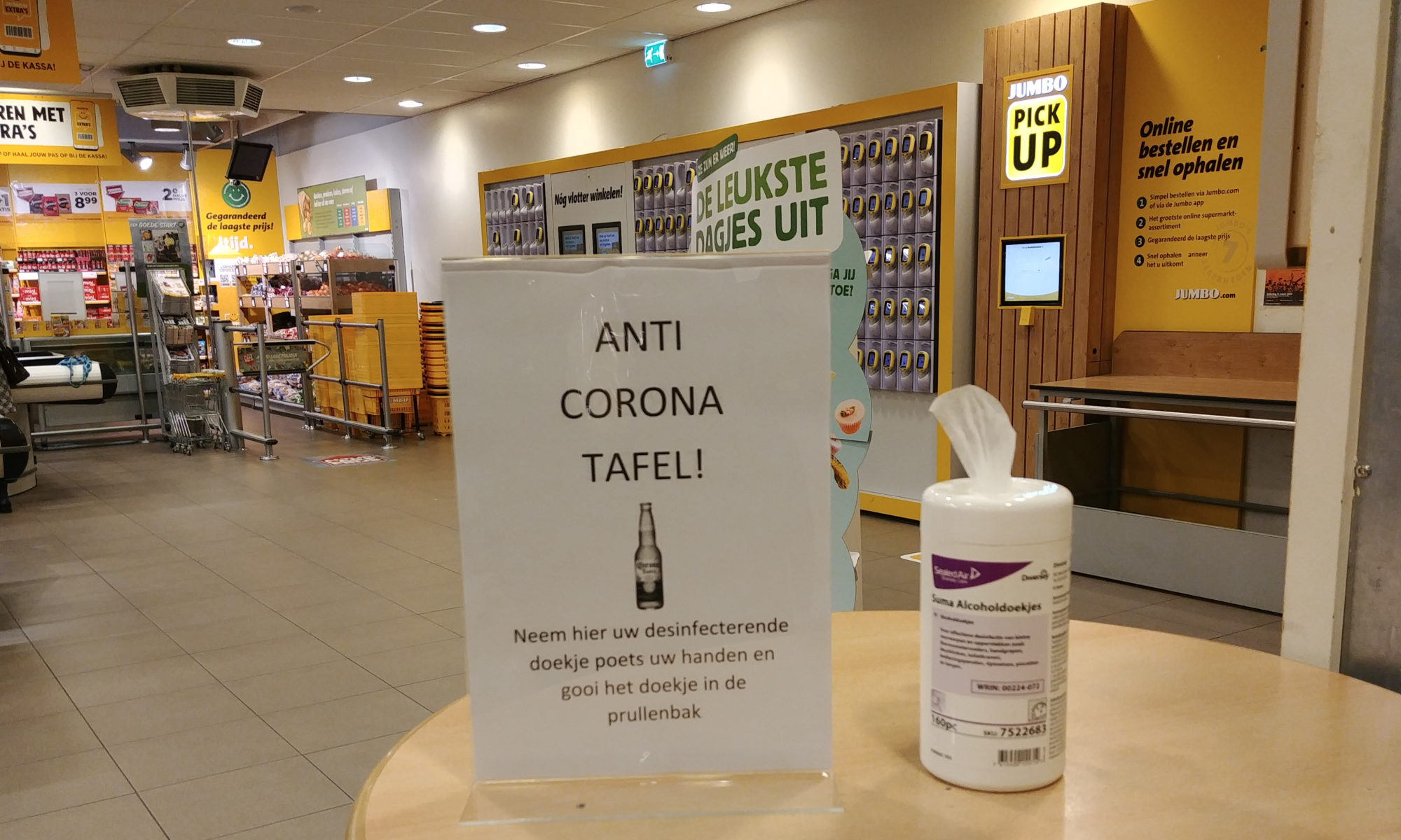 Alkmaarse supermarkt neemt, met knipoog, 'corona-maatregel': "Het is meer een stukje dienstverlening"