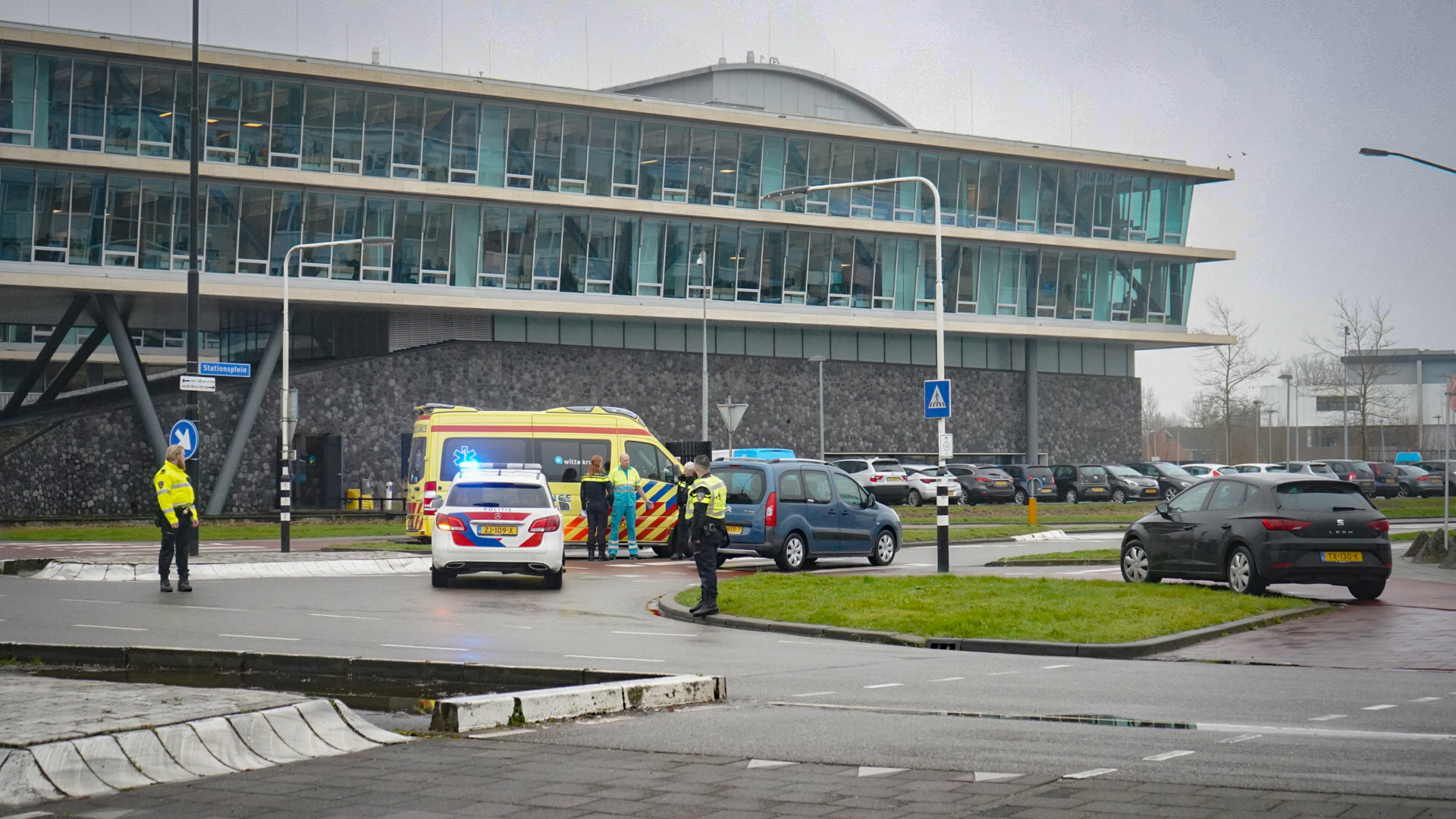 Fietsster gewond na aanrijding op kruising Zuidtangent/Stationsplein