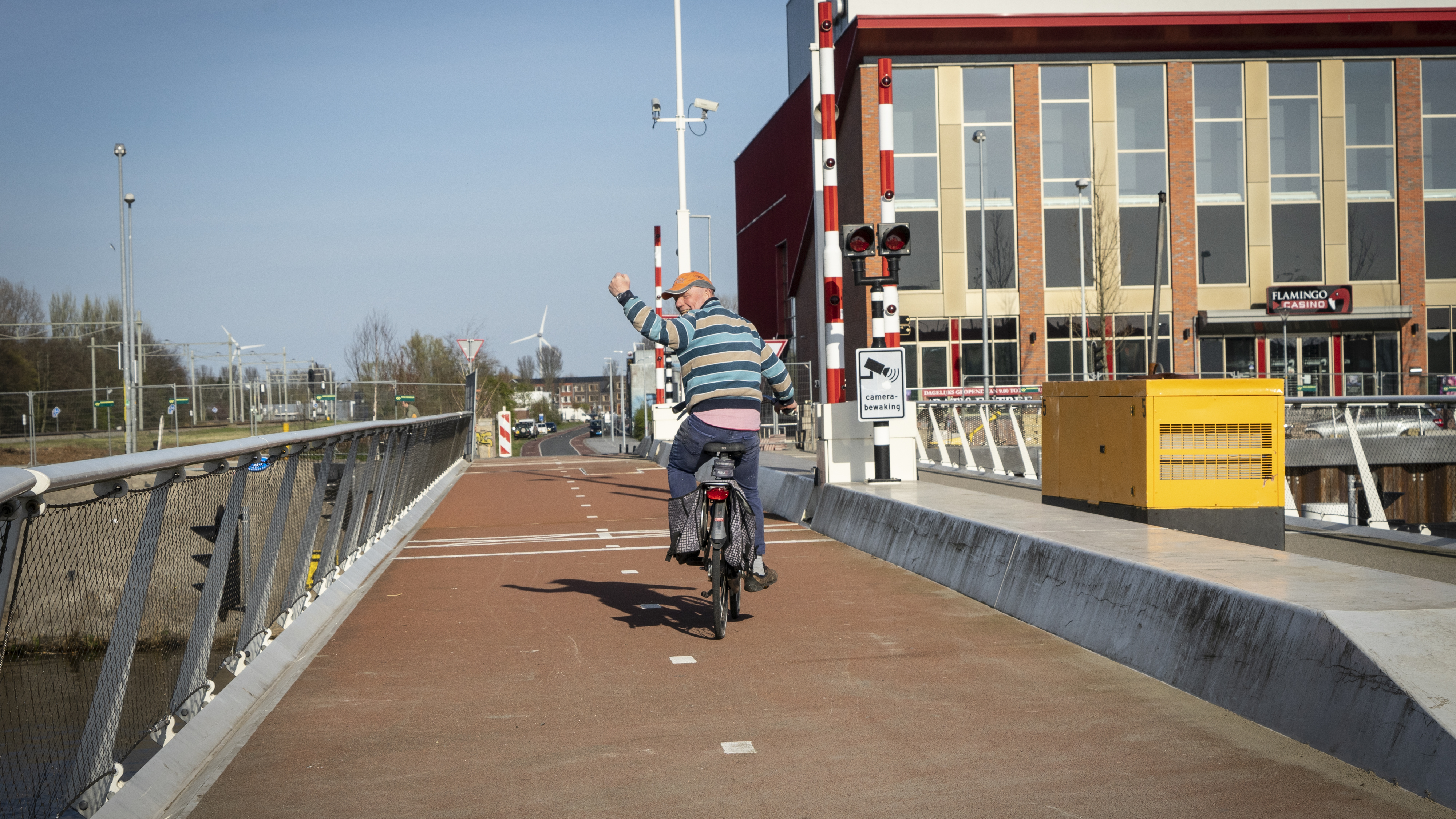 Victoriebrug weer open voor fietsers en voetgangers