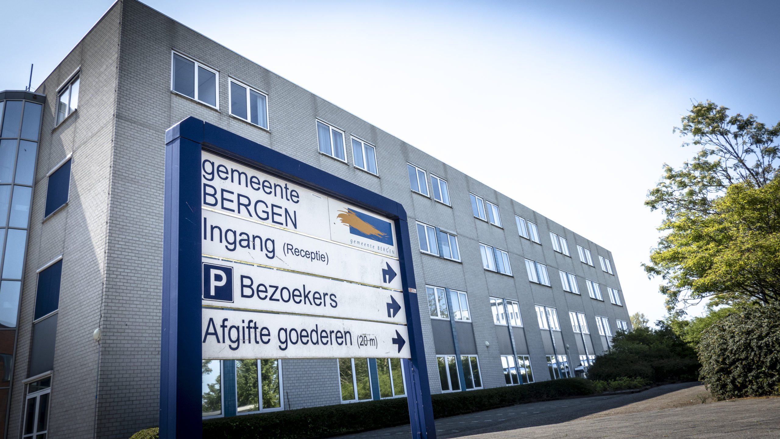 Maandag extra vergadering gemeenteraad Bergen over ambtelijke corruptie