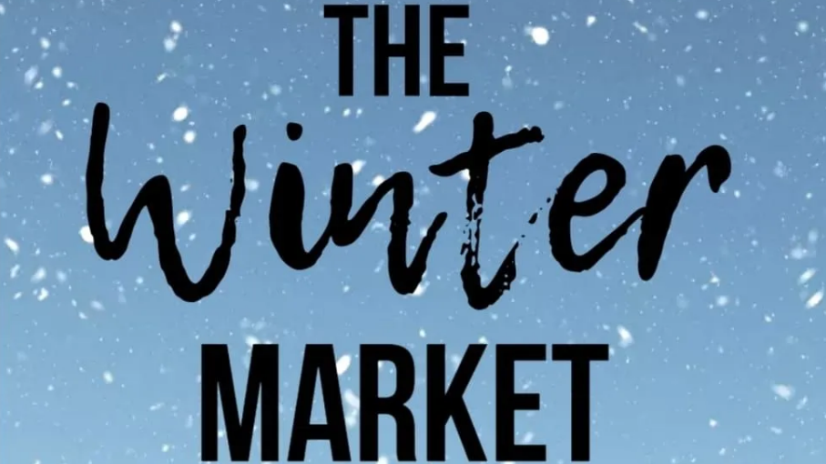 De tekst "The Winter Market" met een blauwe achtergrond en vallende sneeuwvlokken.