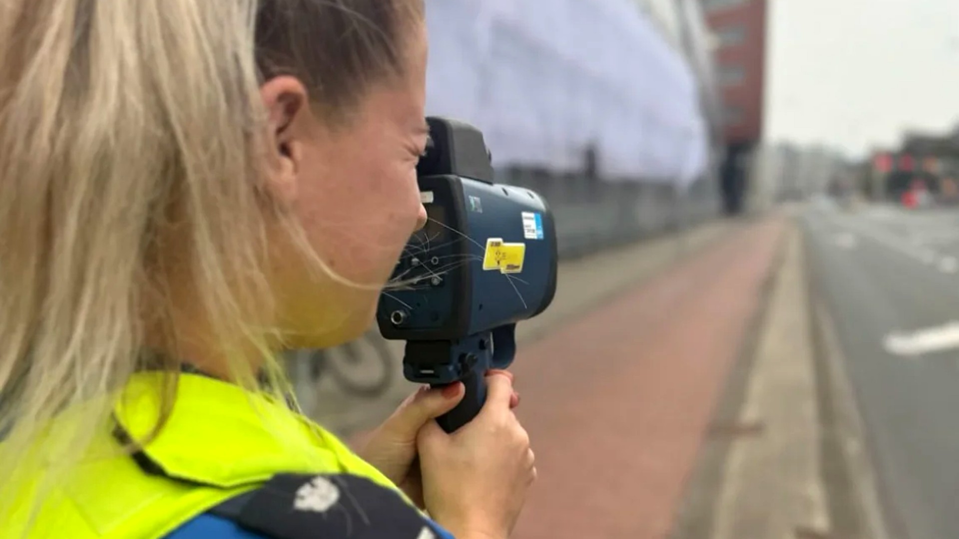 Alkmaarse handhavers mogen nu ook met lasergun schieten op verkeer