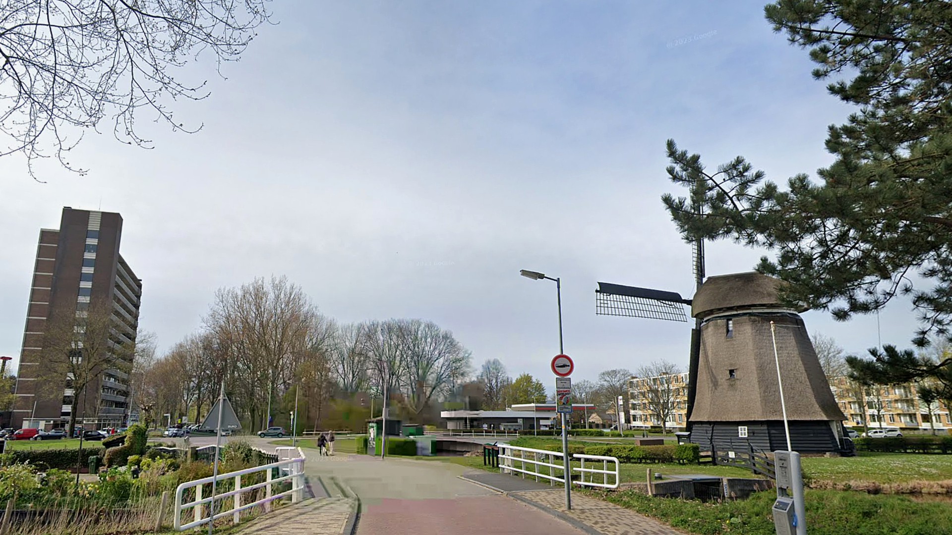 Hoevervaart te smal bij Bloemaertlaan: waterschap sponsort nieuwe brug
