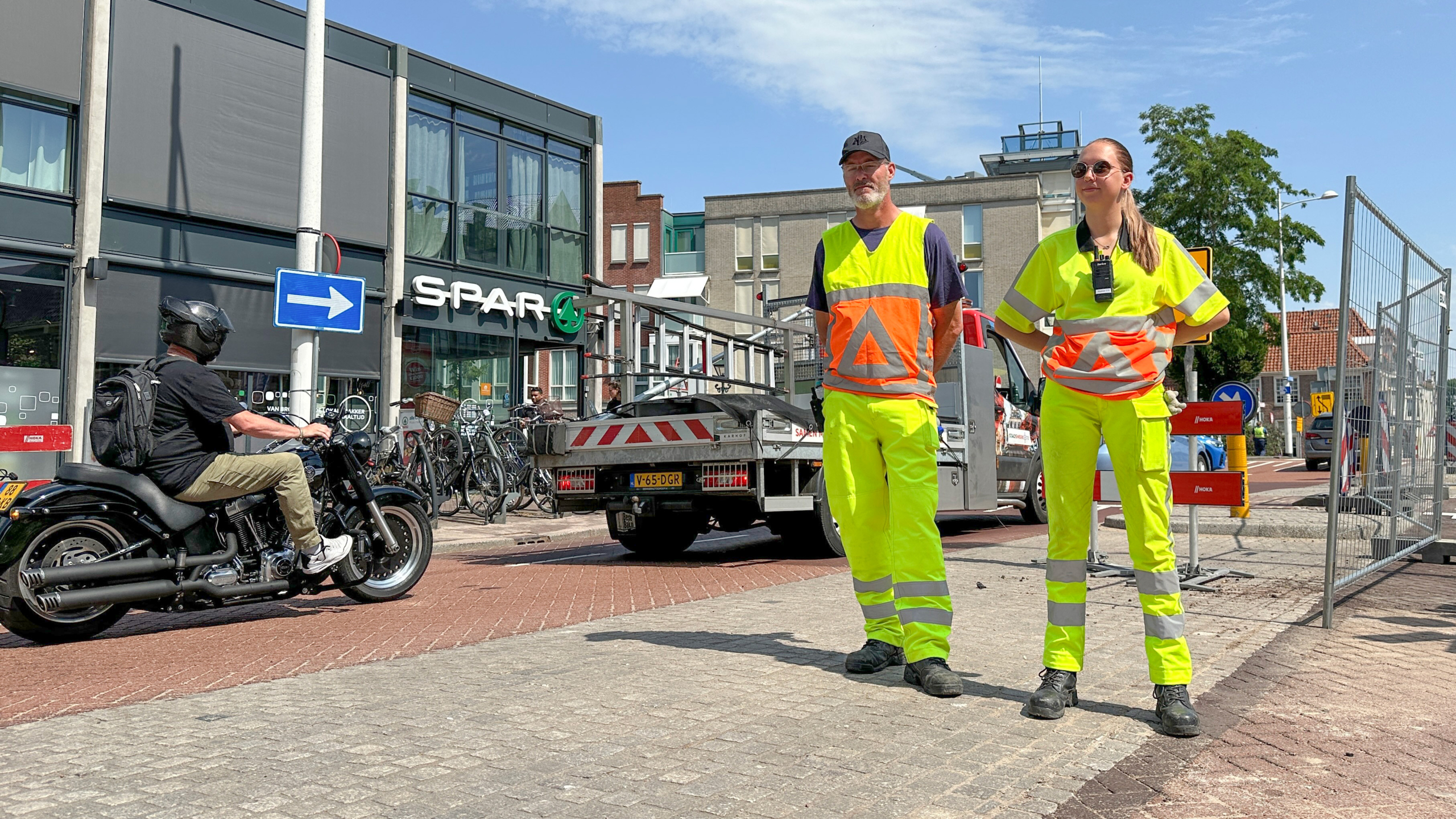 Verkeersregelaars Vondelstraat na aanrijding en ernstig incident vervangen door handhavers: “Amsterdam is beter te doen dan Alkmaar”