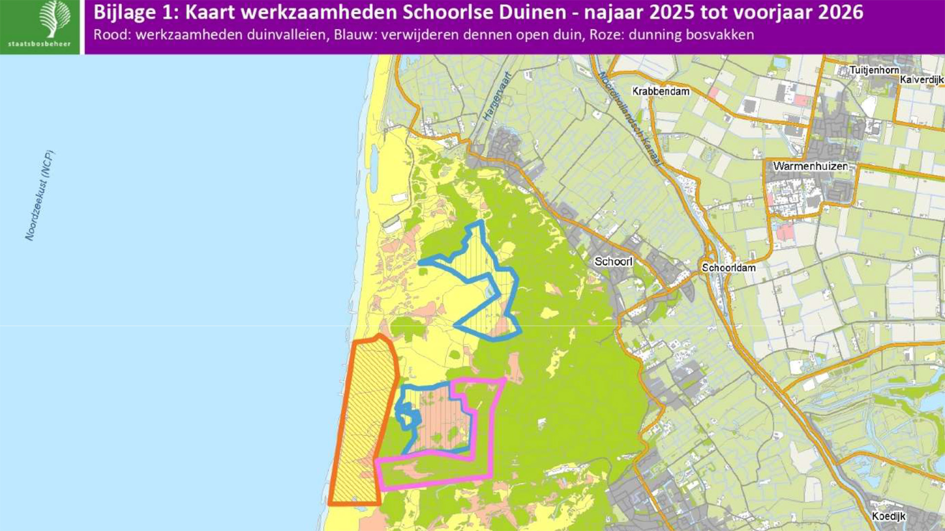 Kaart van de Schoorlse Duinen met ingeplande werkzaamheden van najaar 2025 tot voorjaar 2026, aangegeven met rode, blauwe en roze lijnen voor verschillende werkzaamheden in duinvalleien en bossen.