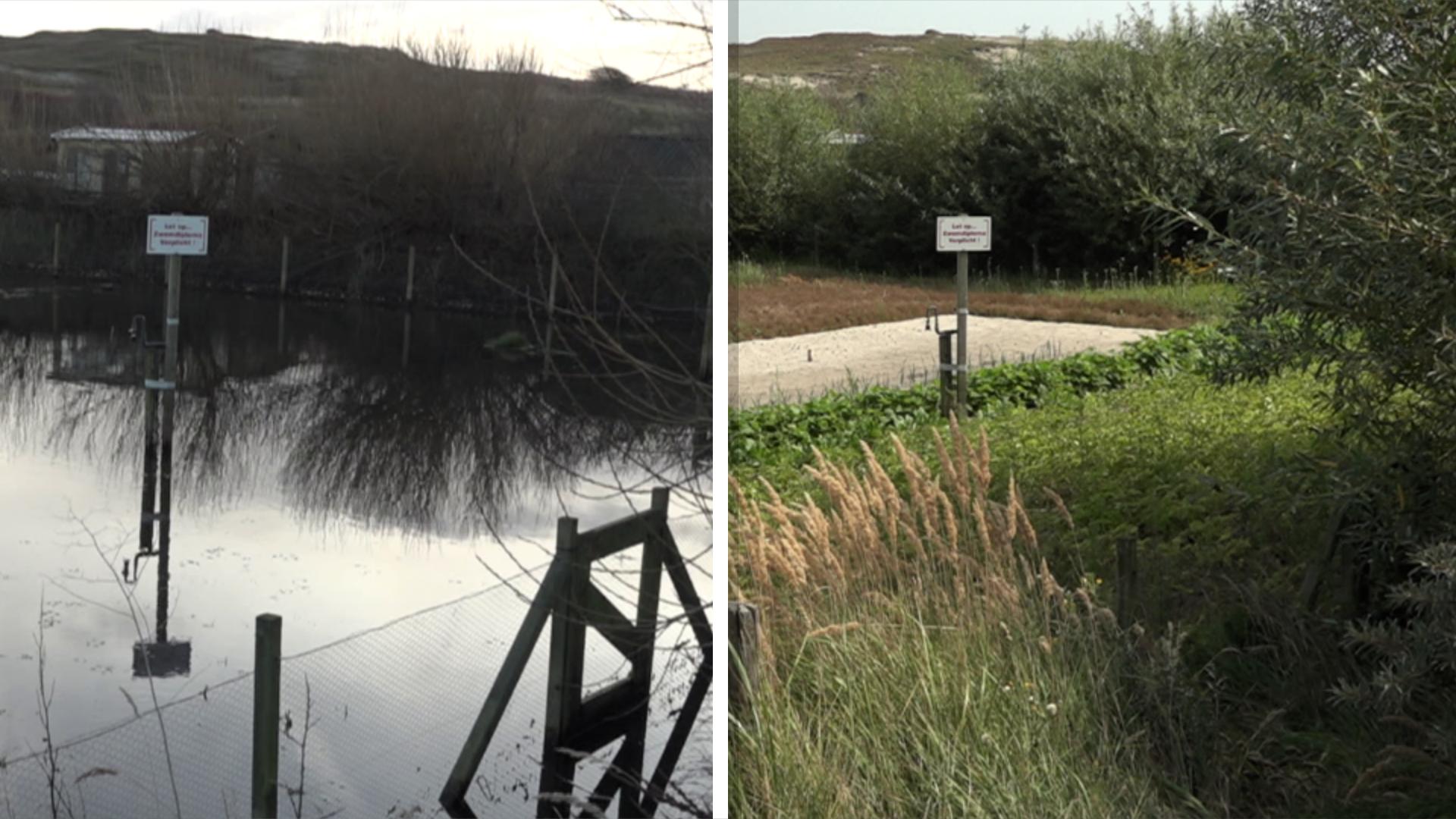 Twee foto's tonen dezelfde locatie met een bord, afgebeeld in verschillende seizoenen. Links is een overstroming met water, naakte bomen en een grijze lucht. Rechts is de locatie in de zomer, met groene planten, een blauwe lucht, en zand in plaats van water.
