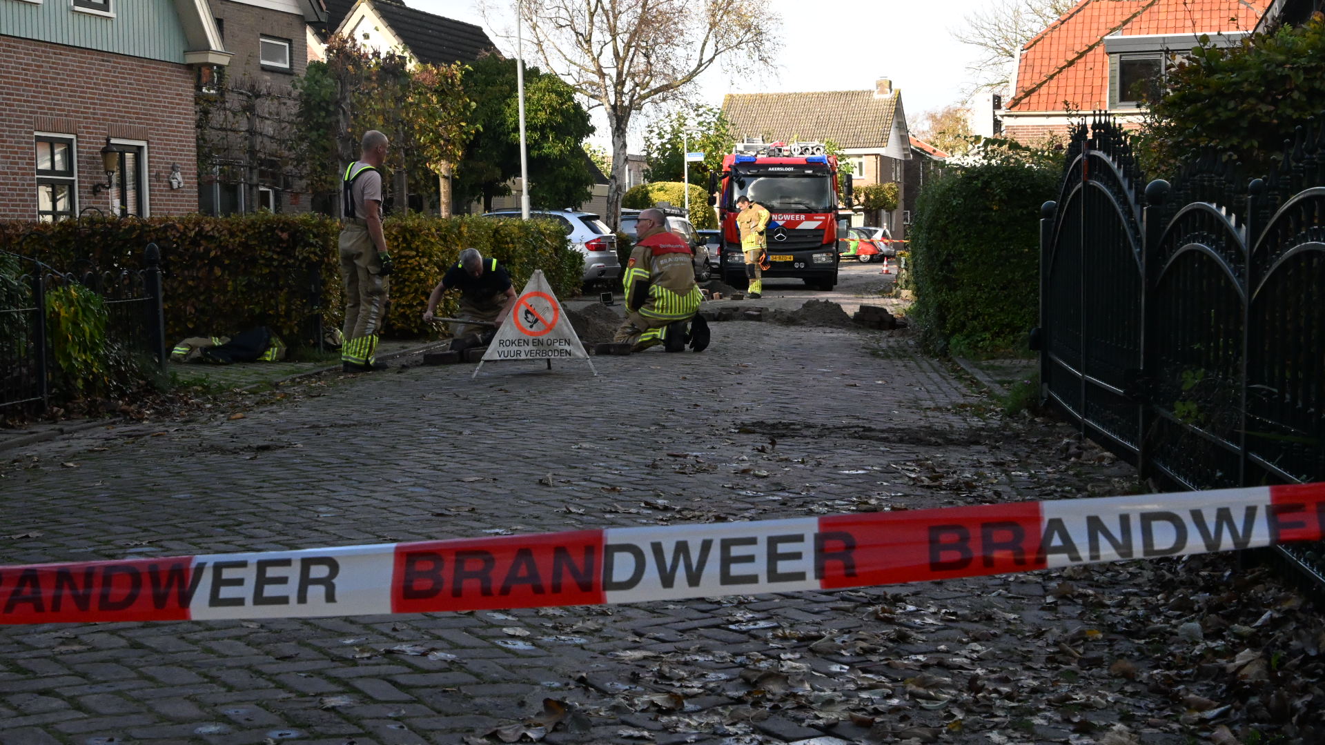 Groot gaslek in Akersloot: deel Kerklaan ontruimd na glasvezelwerkzaamheden