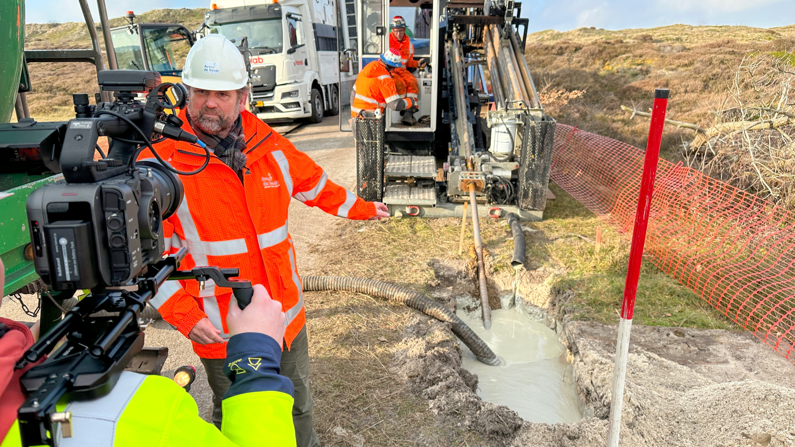 Nieuw kabeltracé in Schoorlse Duinen doet geen vlieg kwaad: “Absoluut uniek voor Nederland”