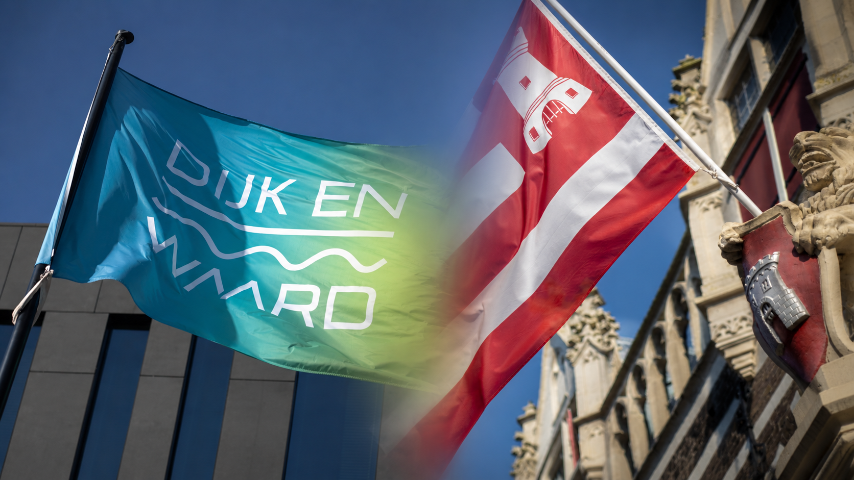 Twee wapperende vlaggen: een blauwe met de tekst "Dijk en Waard" en een rode met een wit kasteelsymbool.