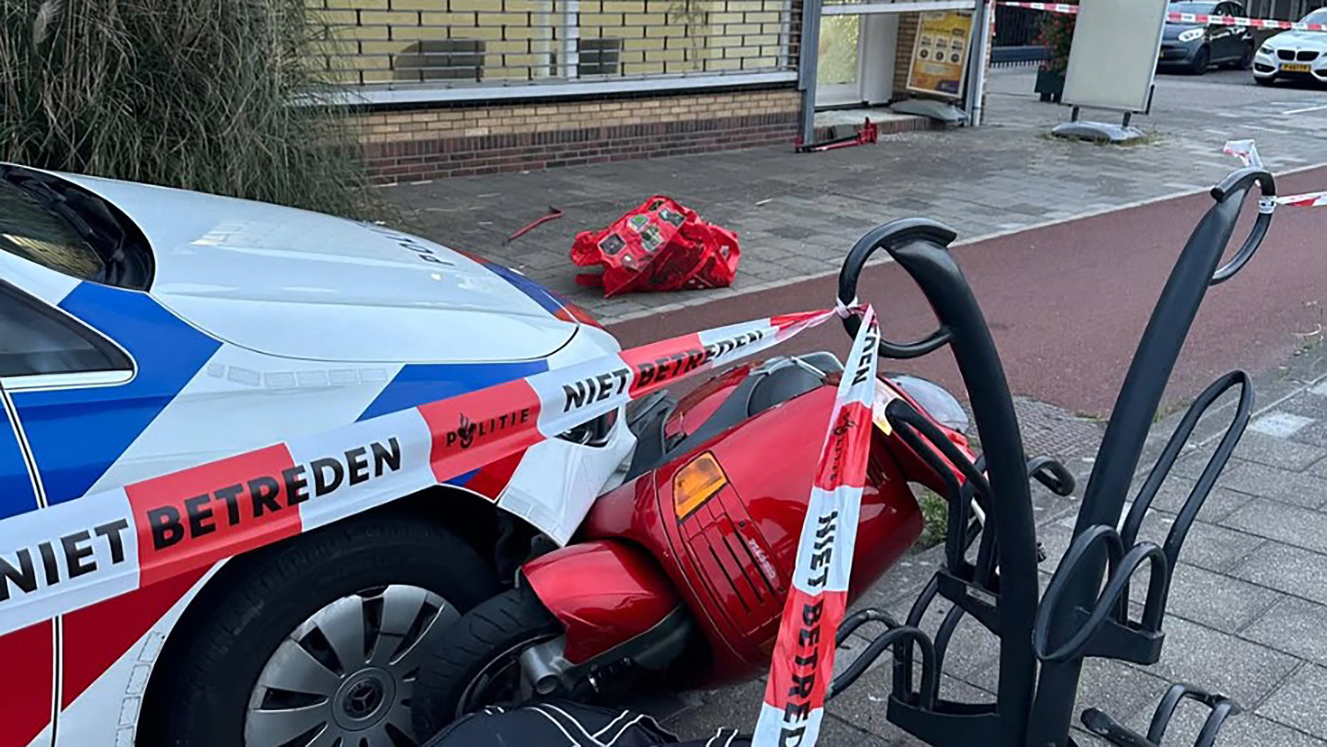 Utrechter loopt tegen de lamp bij inbraak telefoonwinkel in Heerhugowaard