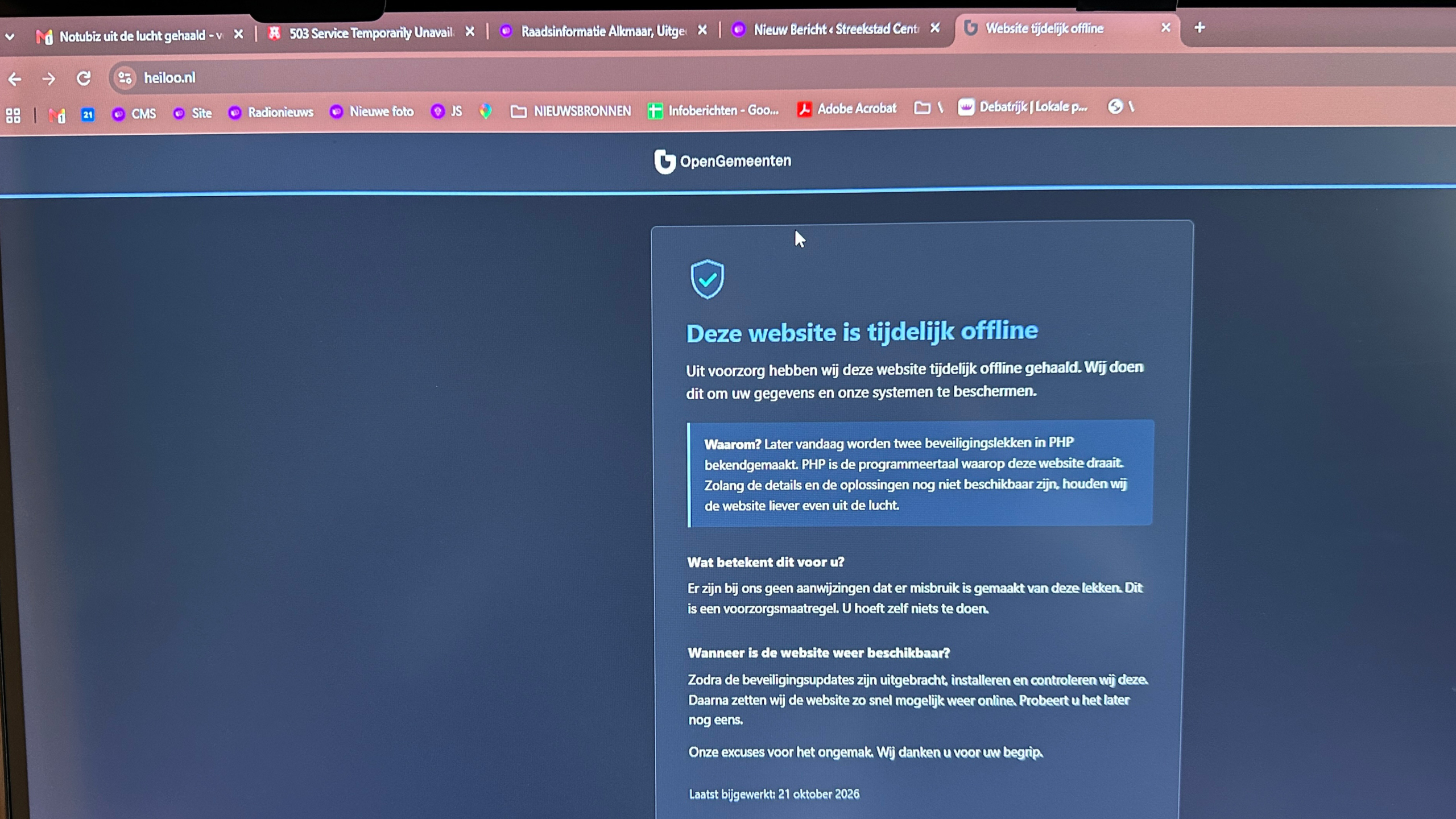 Browservenster met melding OpenGemeenten: Deze website is tijdelijk offline vanwege beveiligingslekken in PHP